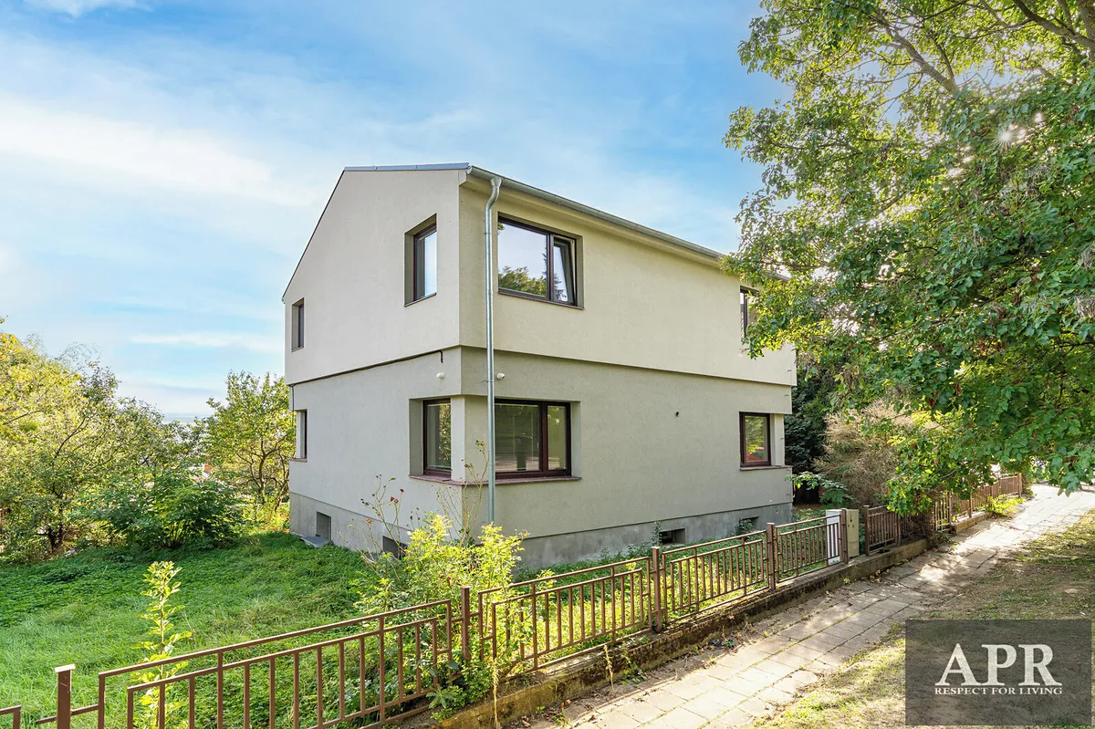 Prodej rodinného domu 218 m², pozemek 101 m²